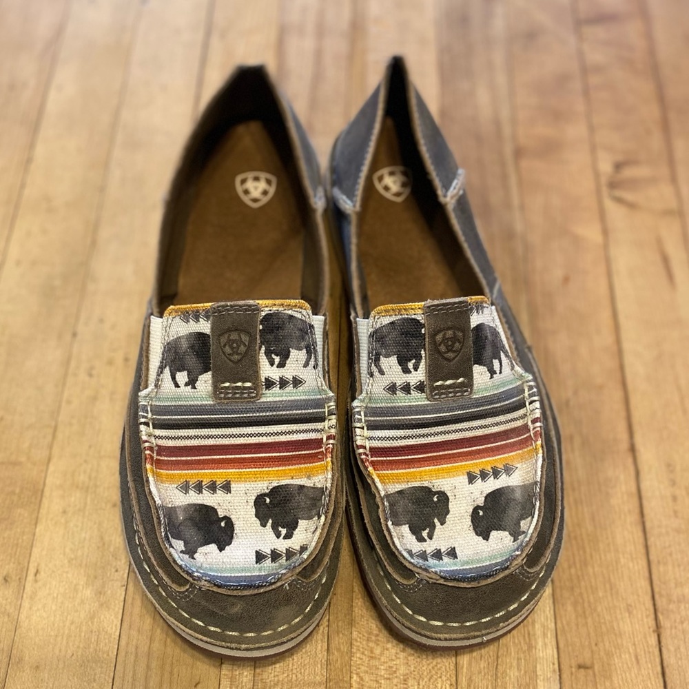 Women’s Ariat shoes